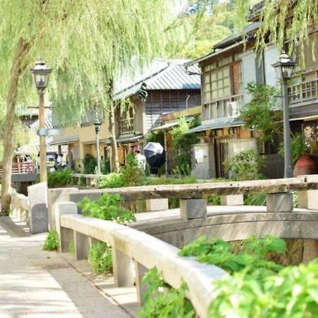 三丁庵 貸別荘 海まで徒歩10分 観光地ペリーロードまで徒歩2分の最高なロケーション 下田を遊び尽くせる貸別荘 無料駐車場もあります2Min Walk To The Perry Road 10Min Walk To The Beach Old Japanese Modern Style House Exterior foto