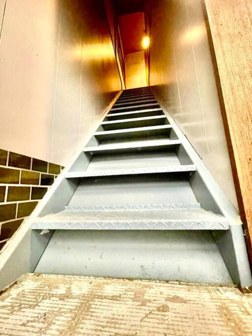 三丁庵 貸別荘 海まで徒歩10分 観光地ペリーロードまで徒歩2分の最高なロケーション 下田を遊び尽くせる貸別荘 無料駐車場もあります2Min Walk To The Perry Road 10Min Walk To The Beach Old Japanese Modern Style House Exterior foto